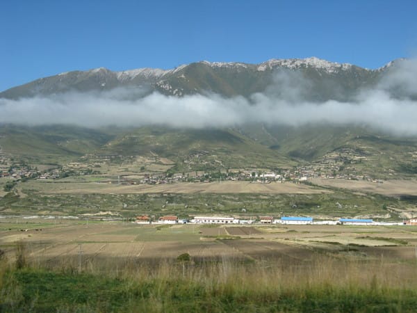 很妙 雲居然在山頂下