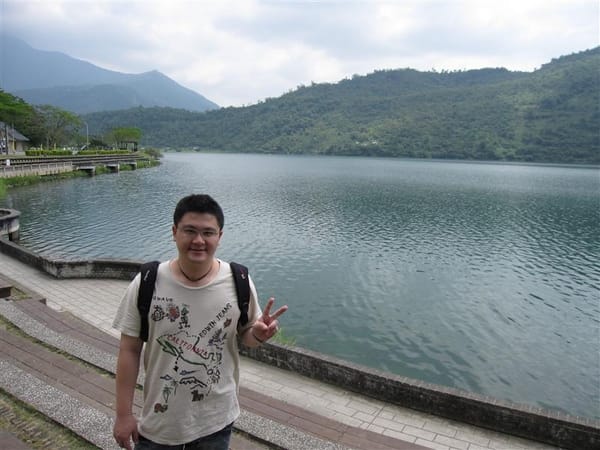 鯉魚潭 經過拍一張