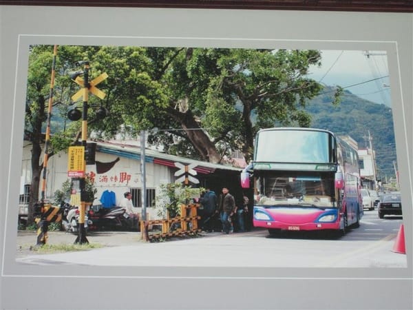 上次來的時候 還是一家在鐵路旁邊的小店