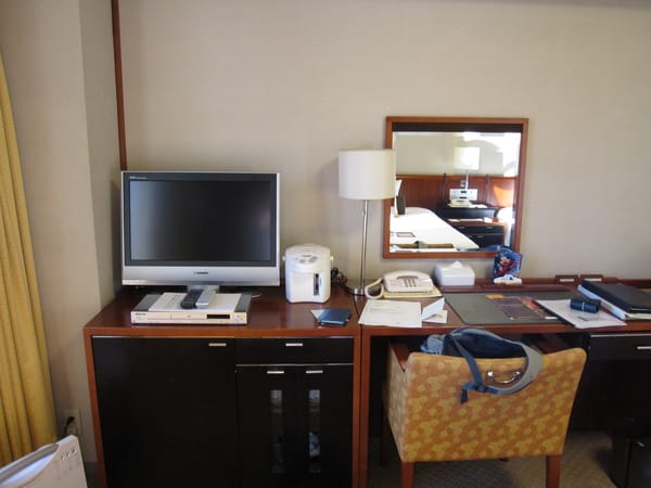 20幾吋的液晶寬螢幕電視