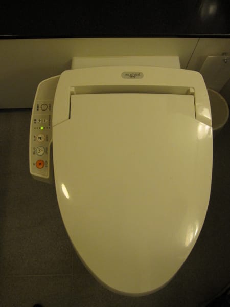 免治馬桶,第一次用很不習慣