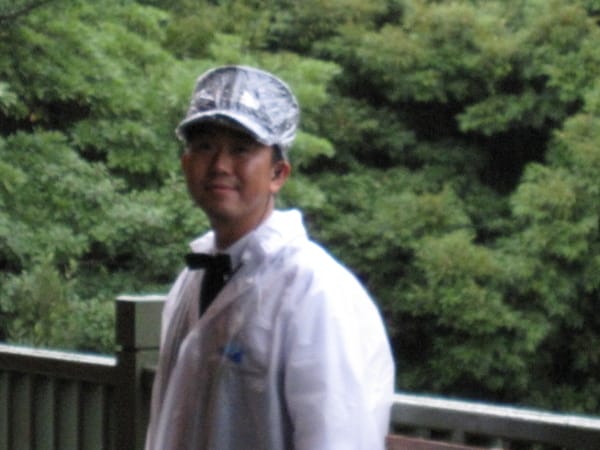 下大雨,服務人員穿雨衣繼續讓我們玩,還會用毛巾擦乾要做的地方,就甘心ㄟ