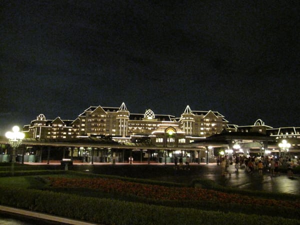 晚上的迪士尼飯店