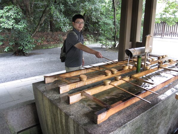 已經很洗手洗得很熟練了