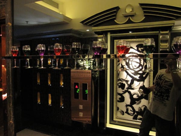 雖然這本來就是夜店 雖然這本來就是夜店