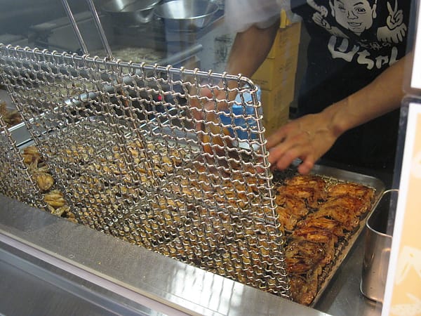 機場店,可以看師傅烤 機場店,可以看師傅烤