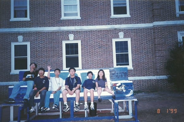 大家在等車子把我們載走,可是我不太想離開ㄟ