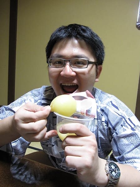 整顆桃子放進去的果凍