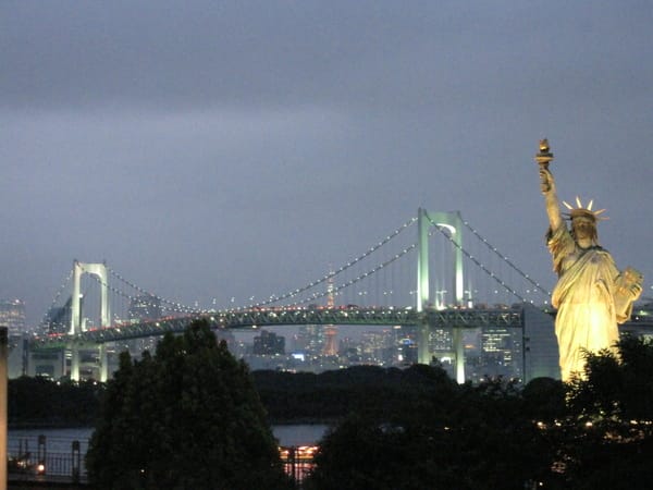 彩虹大橋和自由女神