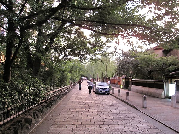 2012-04-06 關西賞櫻Day1 高瀨川夜櫻 VS 白川夜櫻 你喜歡哪一個呢? - 第38張圖 2012-04-06 關西賞櫻Day1 高瀨川夜櫻 VS 白川夜櫻 你喜歡哪一個呢?