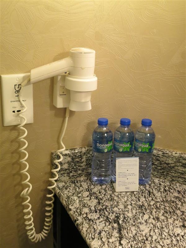 2013-03-15 兩個人的香港迪士尼好萊塢酒店住宿心得