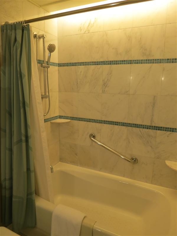 2013-03-15 兩個人的香港迪士尼好萊塢酒店住宿心得