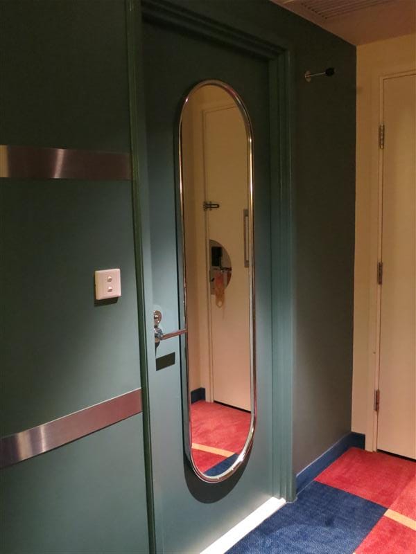 2013-03-15 兩個人的香港迪士尼好萊塢酒店住宿心得