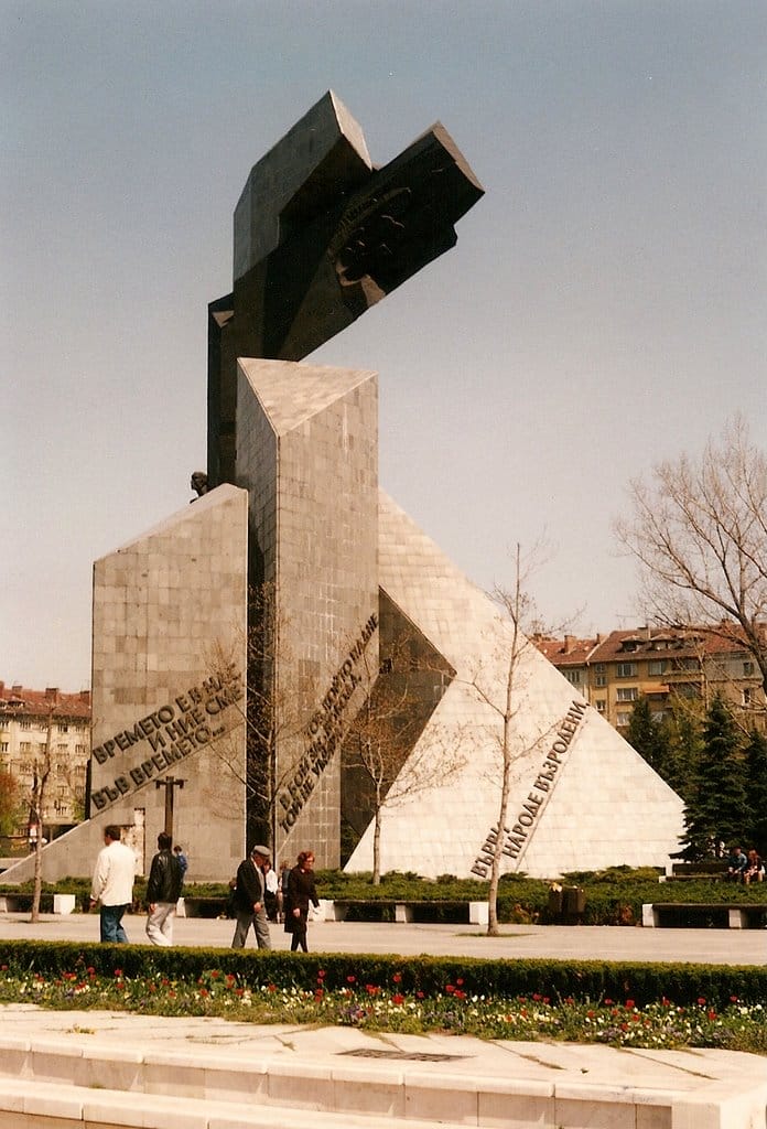 2013-05-04 小皇帝遊歐洲Day12-1 保加利亞坐夜車來到首都索菲亞Sofia