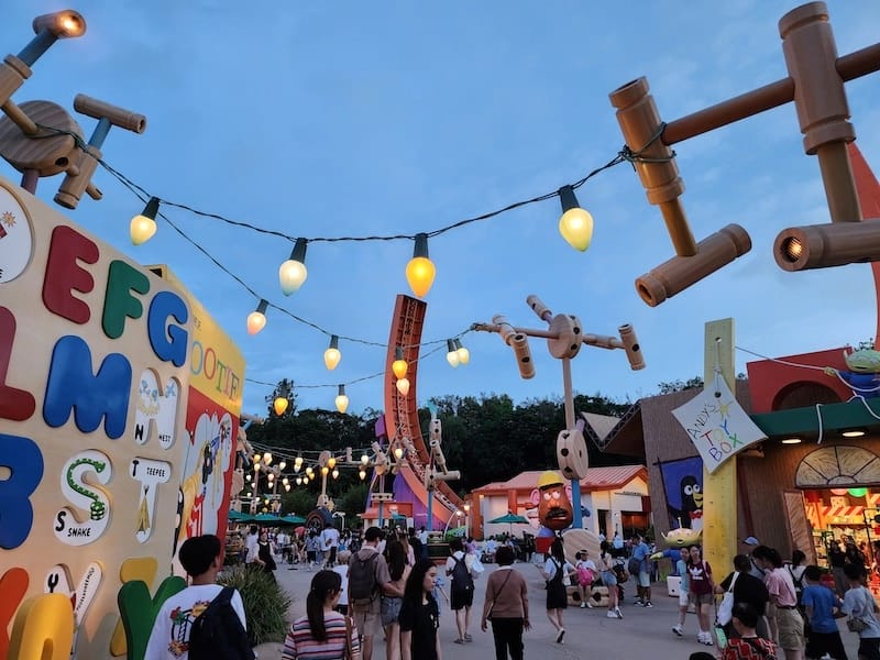 2023-07-31 四個人的香港Day2 三訪香港迪士尼