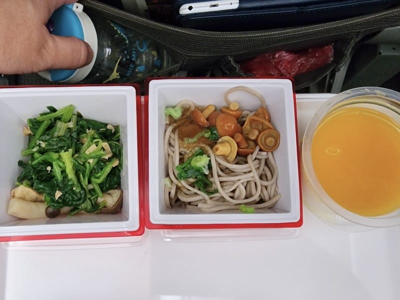 2023-11-19 日本航空JL802 TPE-NRT 