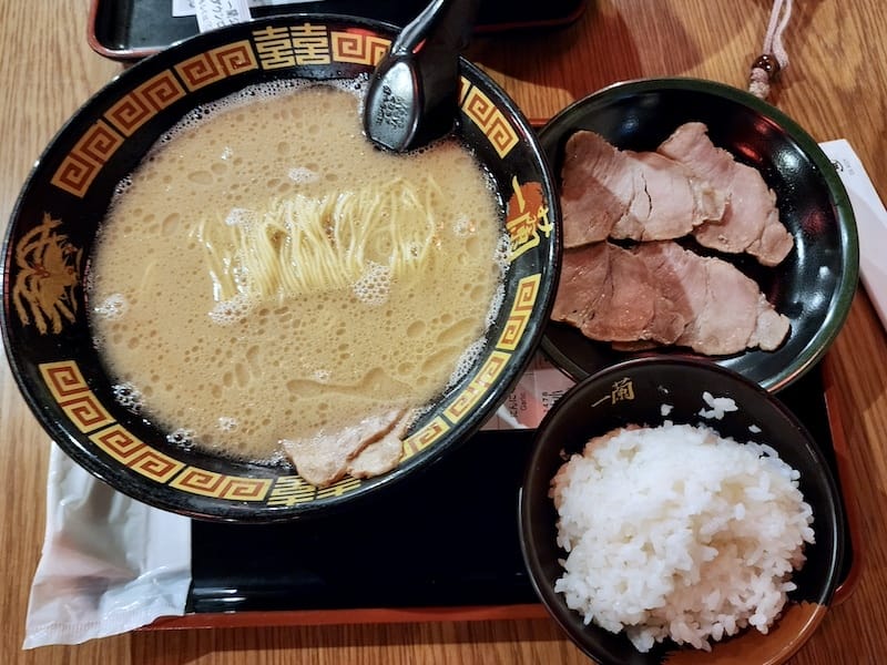 2023-11-20 東京親子賞楓旅Day2-2 鶴屋鰻魚飯 2023-11-20 東京親子賞楓旅Day2-2 鶴屋鰻魚飯