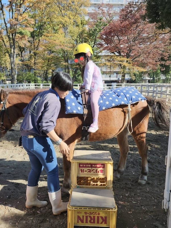 2023-11-24 東京賞楓旅Day6 板橋兒童動物園摸到