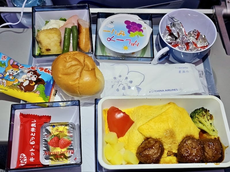 2024-04-01 中華航空CI155 NGO-TPE 名