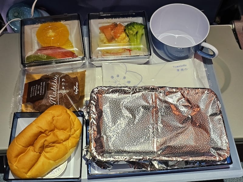 2024-04-01 中華航空CI155 NGO-TPE 名