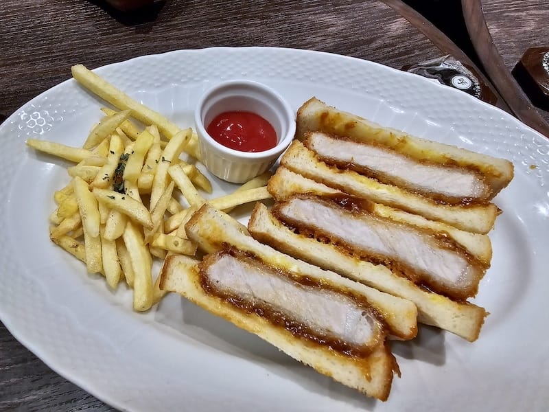 2024-03-30 名古屋賞櫻旅Day4 岡崎城公園+ L