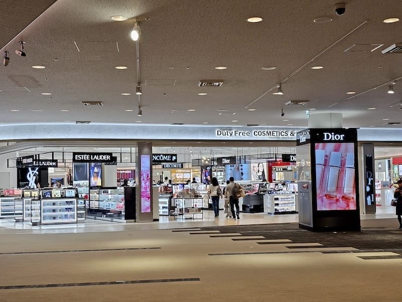 2024-04-01 中華航空CI155 NGO-TPE 名