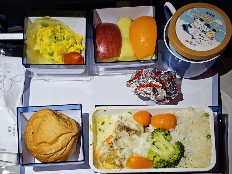 2024-11-01 中華航空 CI837 TPE-BKK 