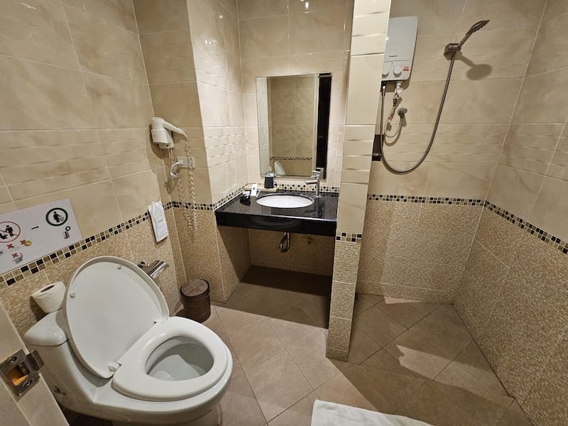 2024-11-02 [曼谷機場住宿] 金家素萬那普機場飯店