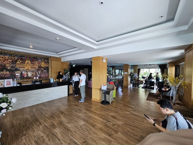 2024-11-02 [曼谷機場住宿] 金家素萬那普機場飯店