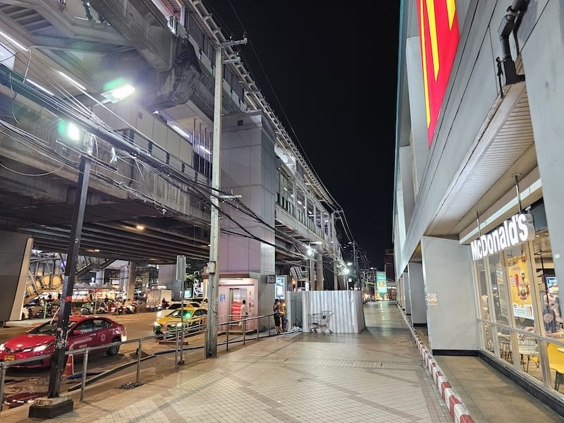 2024-11 [曼谷親子住宿推薦] 曼谷素坤逸阿瓦尼 (A