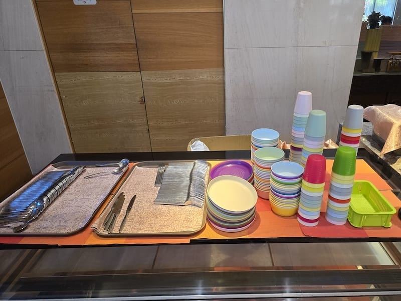 2025-08-05 苗栗頭份尚順君樂飯店經典雙床房+尚順育