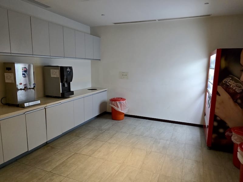 2025-08-05 苗栗頭份尚順君樂飯店經典雙床房+尚順育