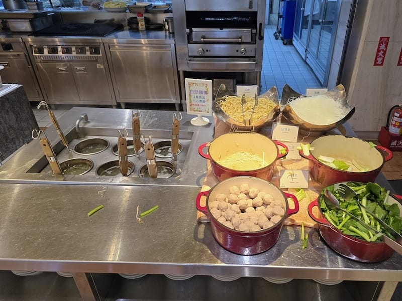 2025-08-05 苗栗頭份尚順君樂飯店經典雙床房+尚順育