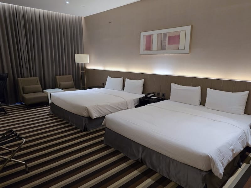 2025-08-05 苗栗頭份尚順君樂飯店經典雙床房+尚順育