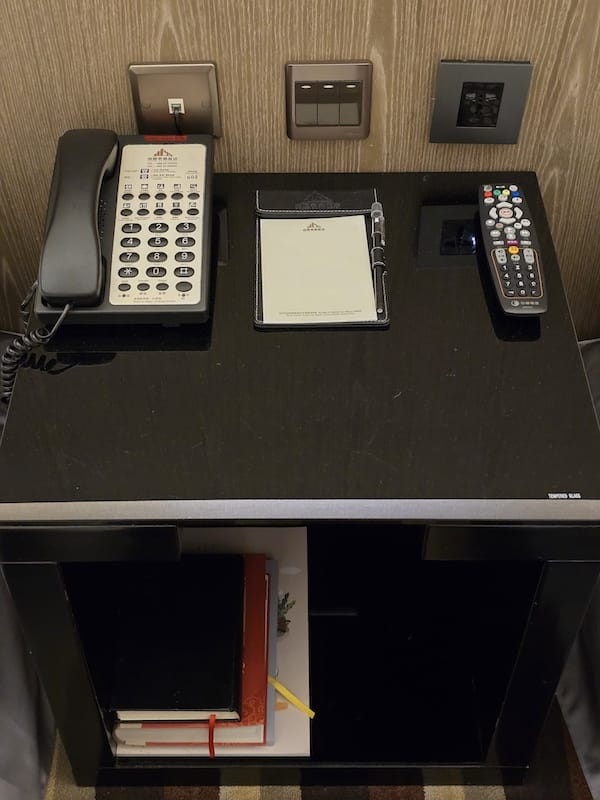 2025-08-05 苗栗頭份尚順君樂飯店經典雙床房+尚順育