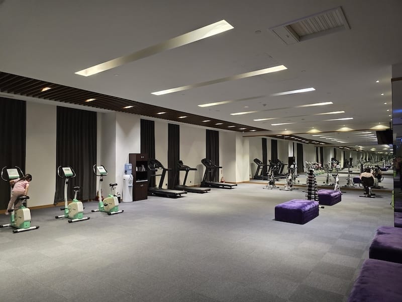 2025-08-05 苗栗頭份尚順君樂飯店經典雙床房+尚順育