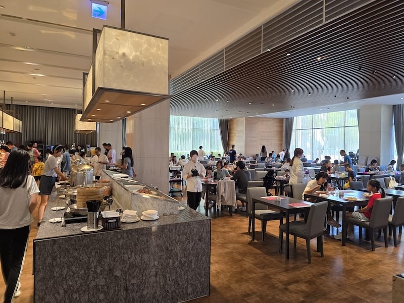 2025-08-05 苗栗頭份尚順君樂飯店經典雙床房+尚順育