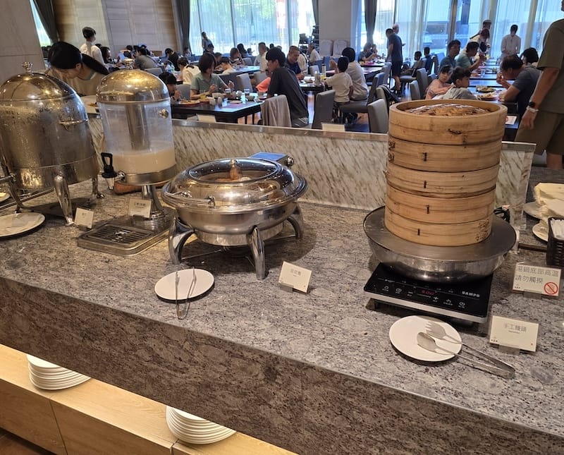 2025-08-05 苗栗頭份尚順君樂飯店經典雙床房+尚順育