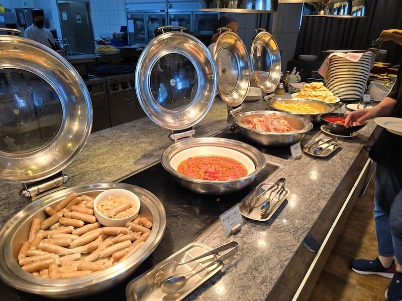 2025-08-05 苗栗頭份尚順君樂飯店經典雙床房+尚順育