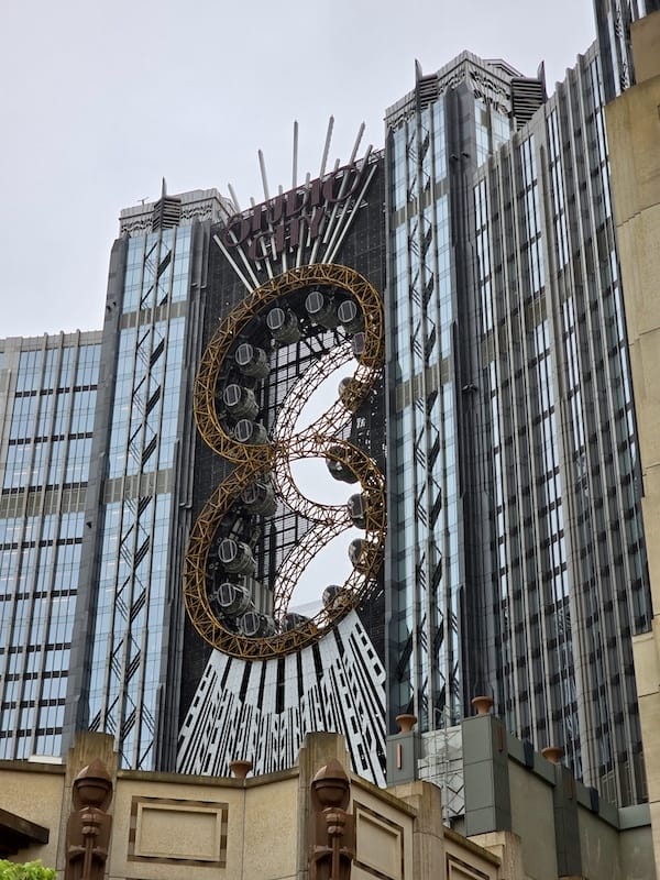 2025-08-17 港澳穿梭遊Day1 倫敦人、巴黎人與威