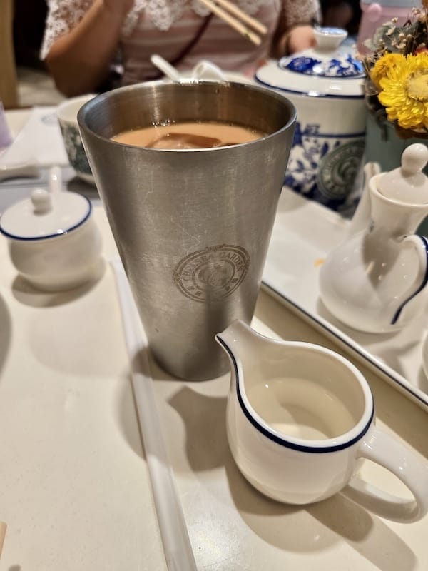 2025-08-17 港澳穿梭遊Day1 倫敦人、巴黎人與威