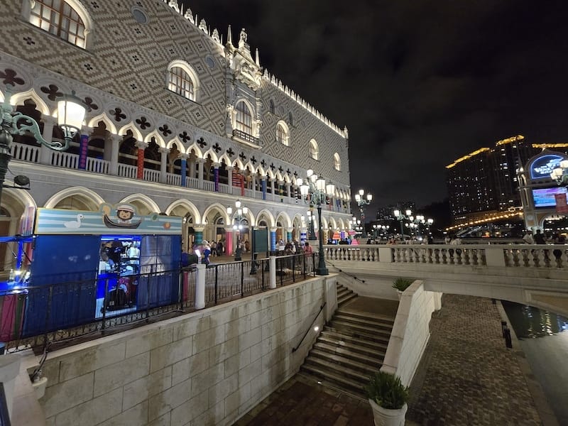 2025-08-17 港澳穿梭遊Day1 倫敦人、巴黎人與威