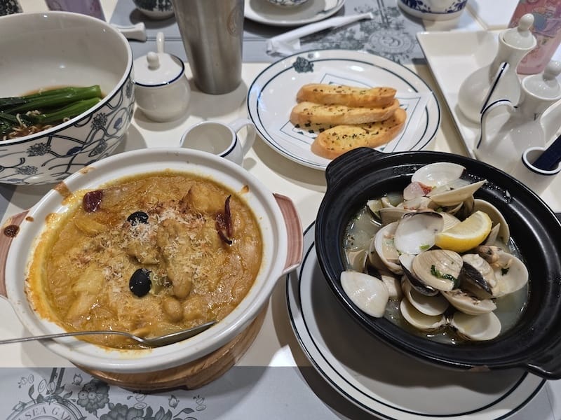 2025-08-17 港澳穿梭遊Day1 倫敦人、巴黎人與威