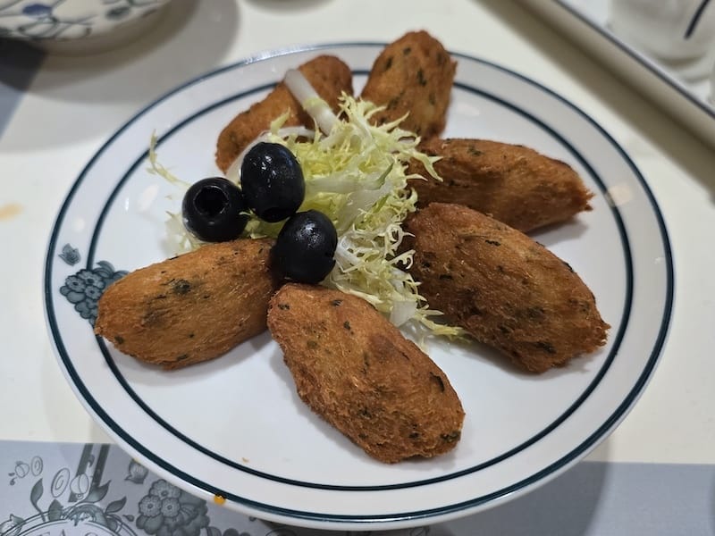 2025-08-17 港澳穿梭遊Day1 倫敦人、巴黎人與威