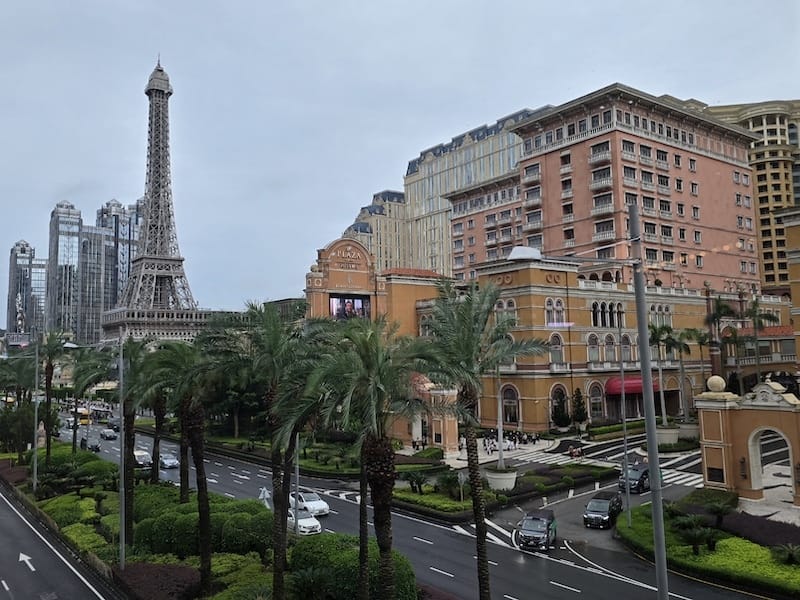 2025-08-17 港澳穿梭遊Day1 倫敦人、巴黎人與威