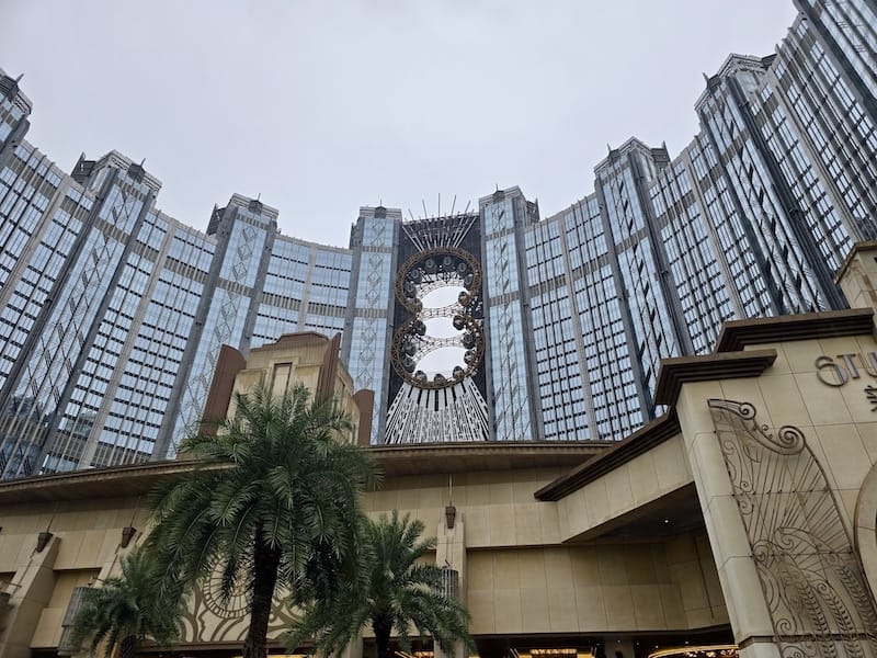 2025-08-17 港澳穿梭遊Day1 倫敦人、巴黎人與威