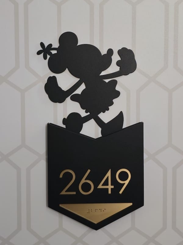 2025-08-19 香港住宿迪士尼好萊塢酒店(Disn