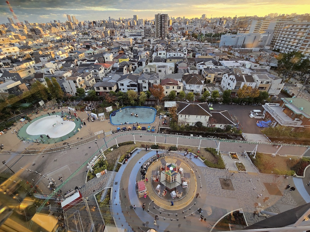 2025-11-29 東京親子賞楓旅Day3-2 荒川遊樂園+炸豬排一勝