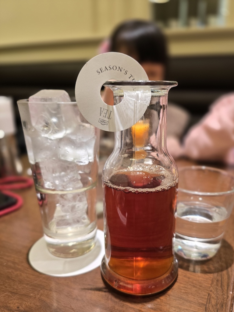 2025-11-30 東京親子賞楓旅 Day4-1 昭和紀念公園+Harbs慶生