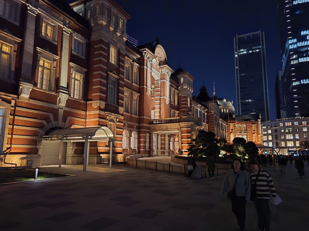 2025-11-30 東京親子賞楓旅Day4-2 東大銀杏＋東京車站伴手禮＋やぶ久